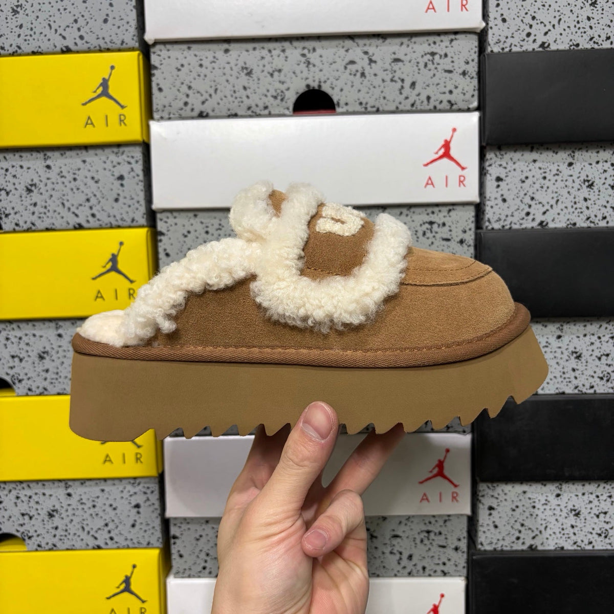UGG Scufette Women's Shearling Platform Slide – Suede Slipper with Fluffy Shearling Strap, Shearling-Lined Footbed & Chunky Serrated Platform Sole in Chestnut