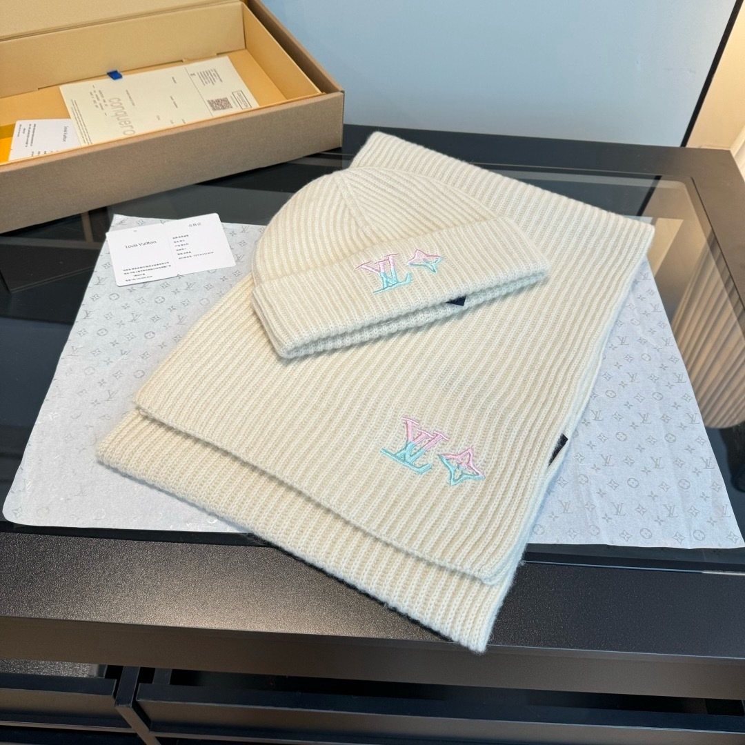 Louis Vuitton Cream Rib-Knit Scarf and Beanie Set