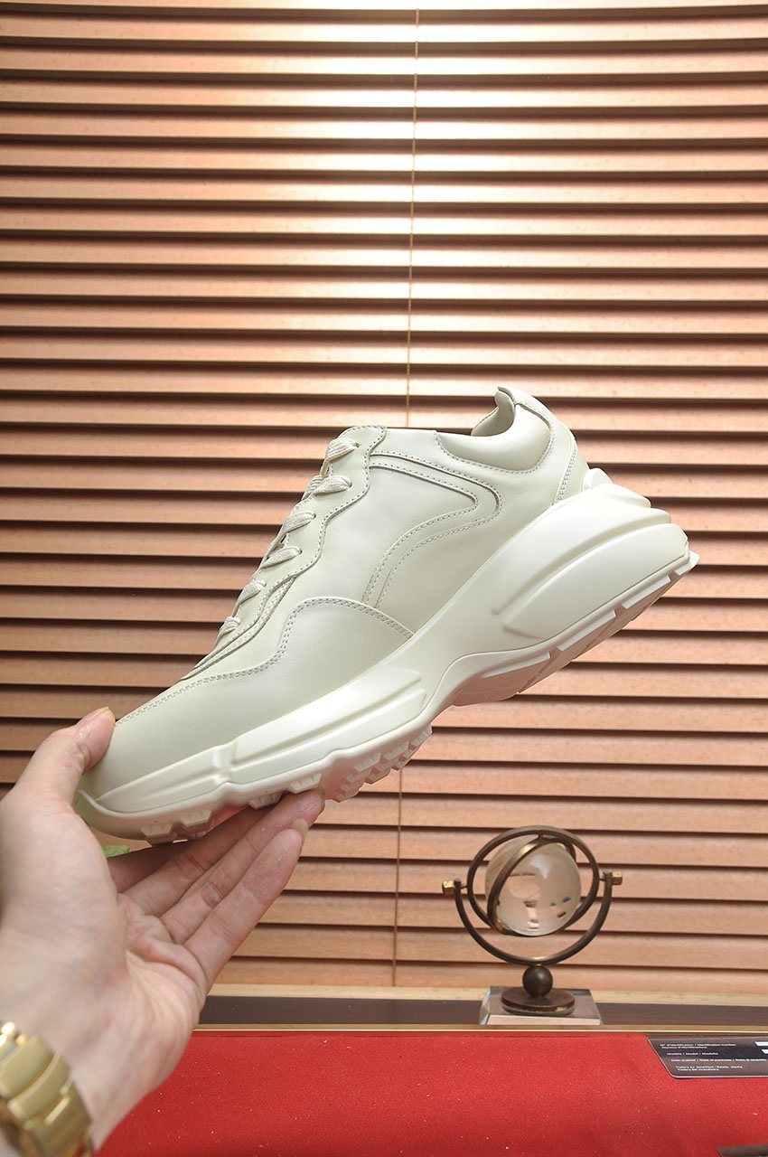 GUCCI Off-White Green and Red Chunky Sneakers