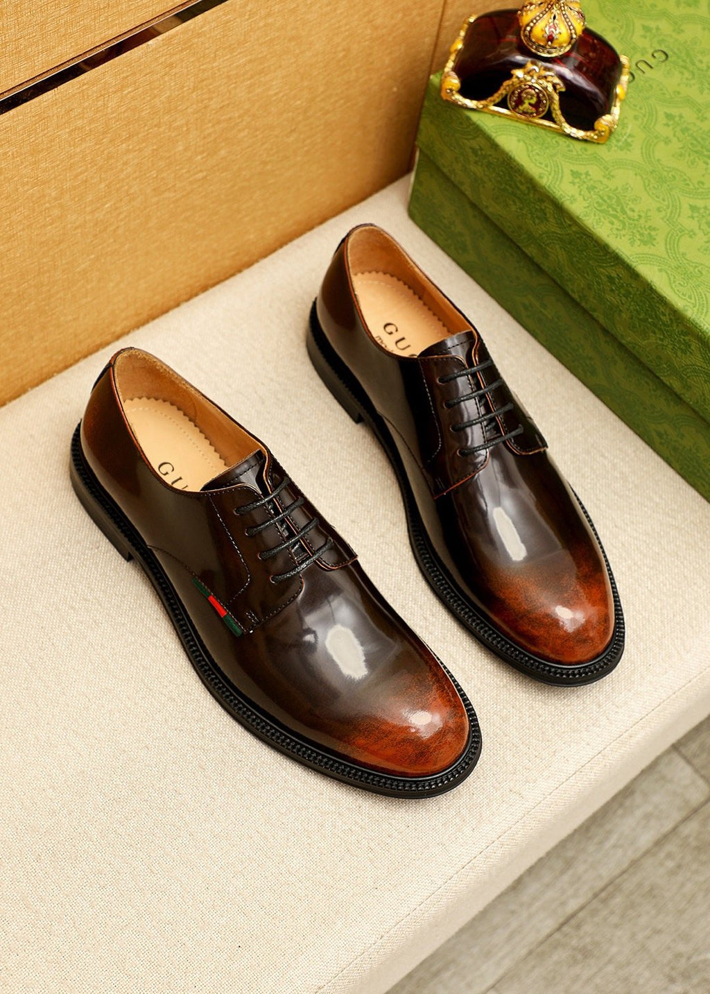 GUCCI Stripe Lace-Up Dress Shoes